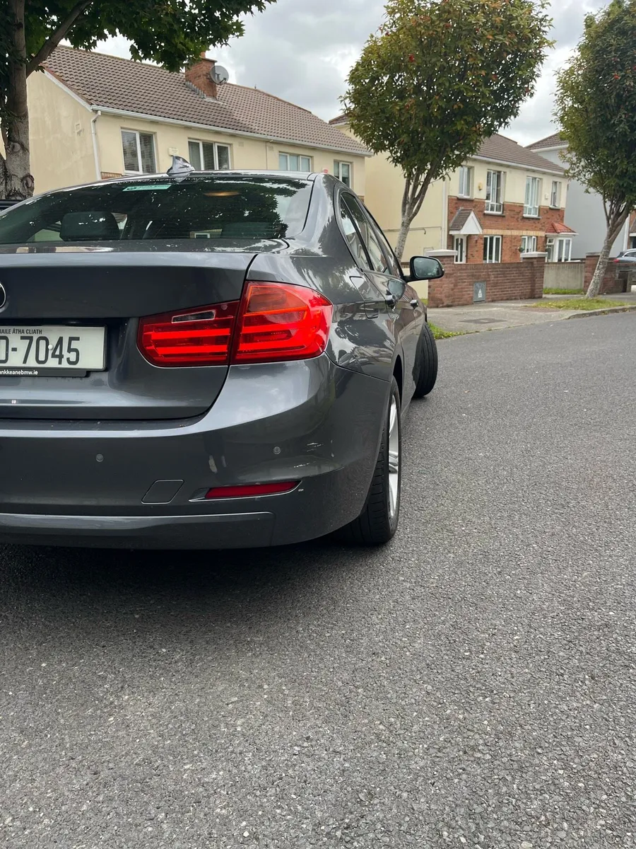 BMW 3 Series Auto - Image 4
