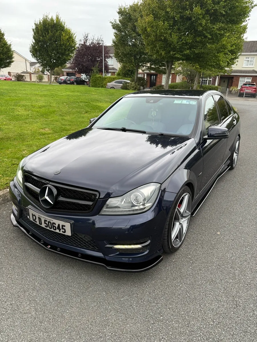 Mercedes Benz C220d AMG Line - Image 3