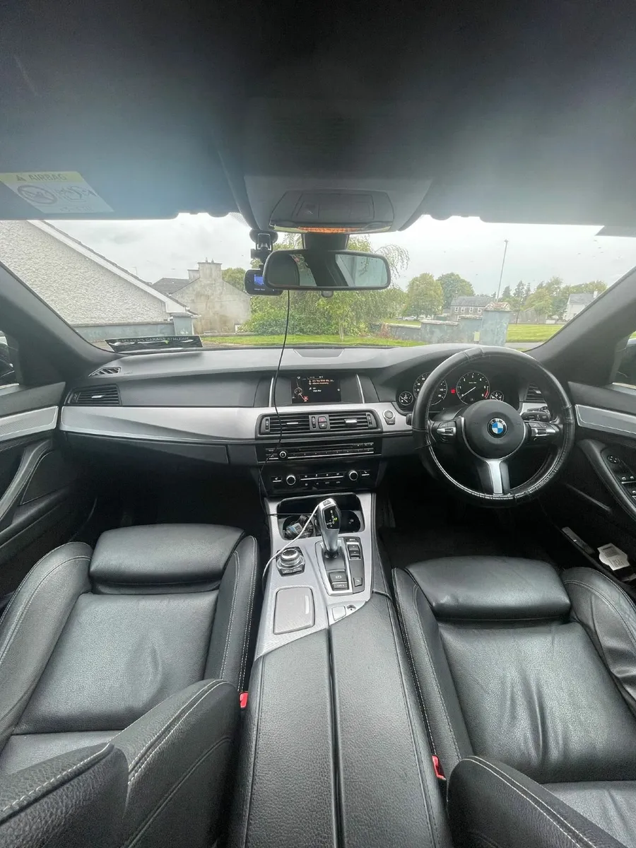 BMW 5-Series 2015 M sport - Image 3