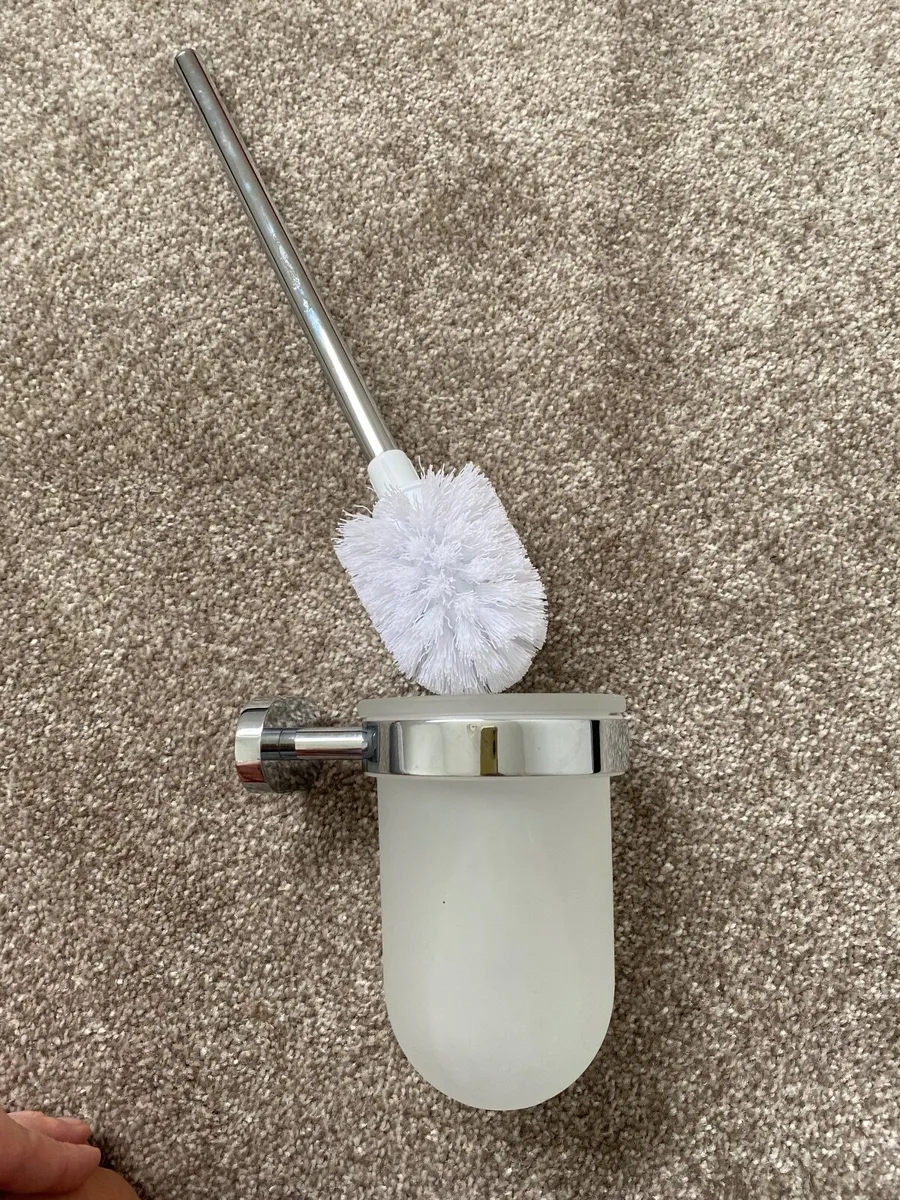 Bathroom accessories - Image 3
