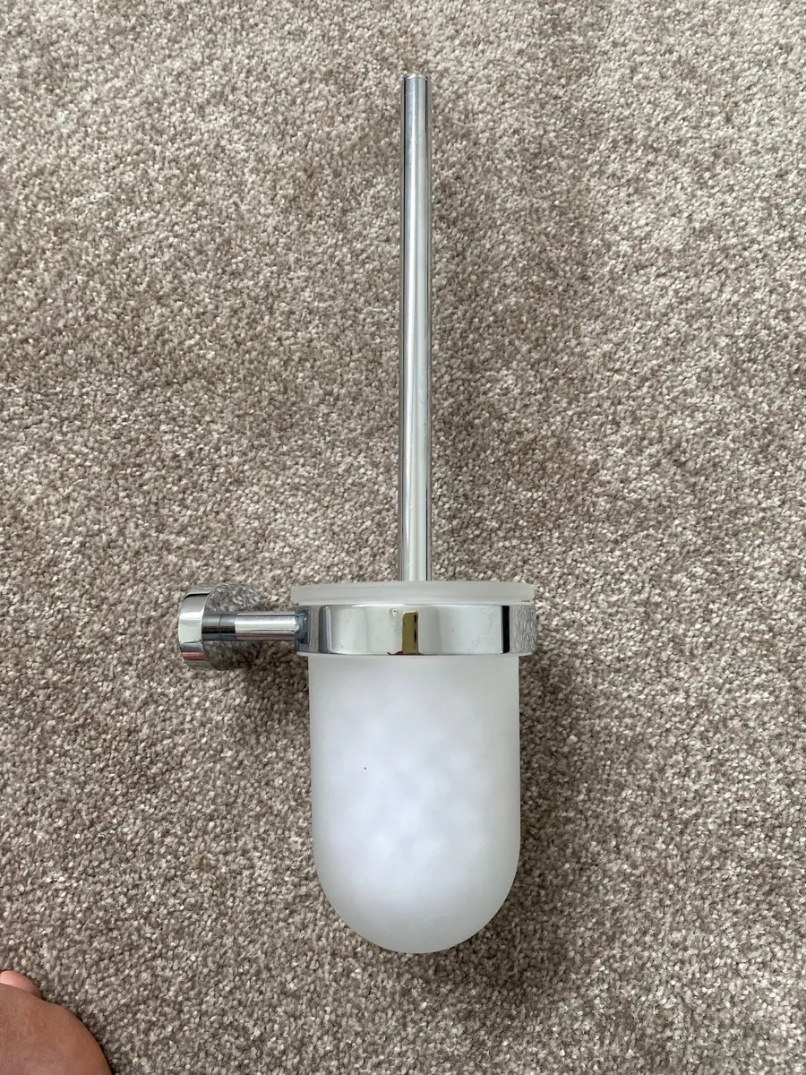 Bathroom accessories - Image 4