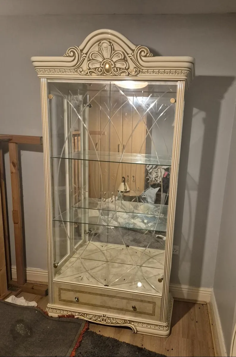 Beautiful Italian Style Cabinet
