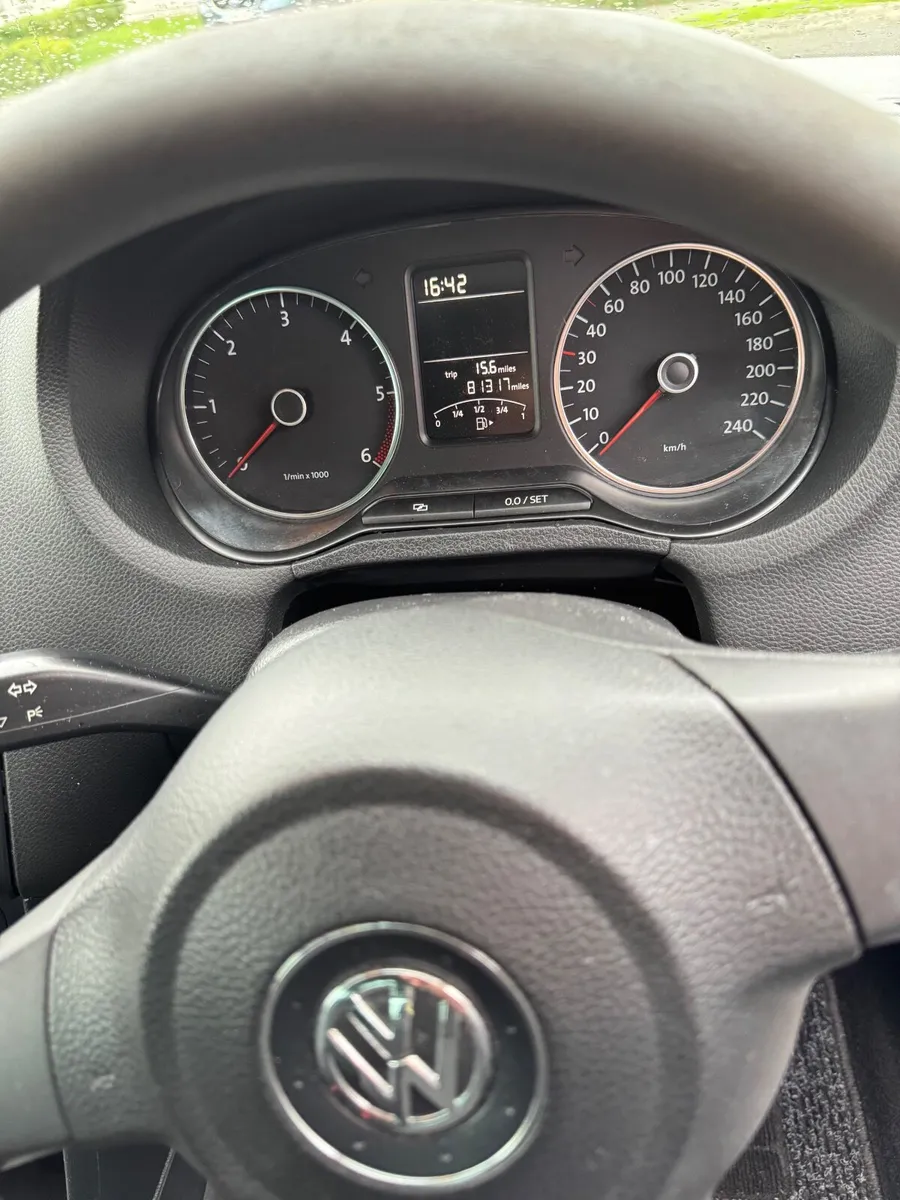 Volkswagen Polo 2012 - Image 2