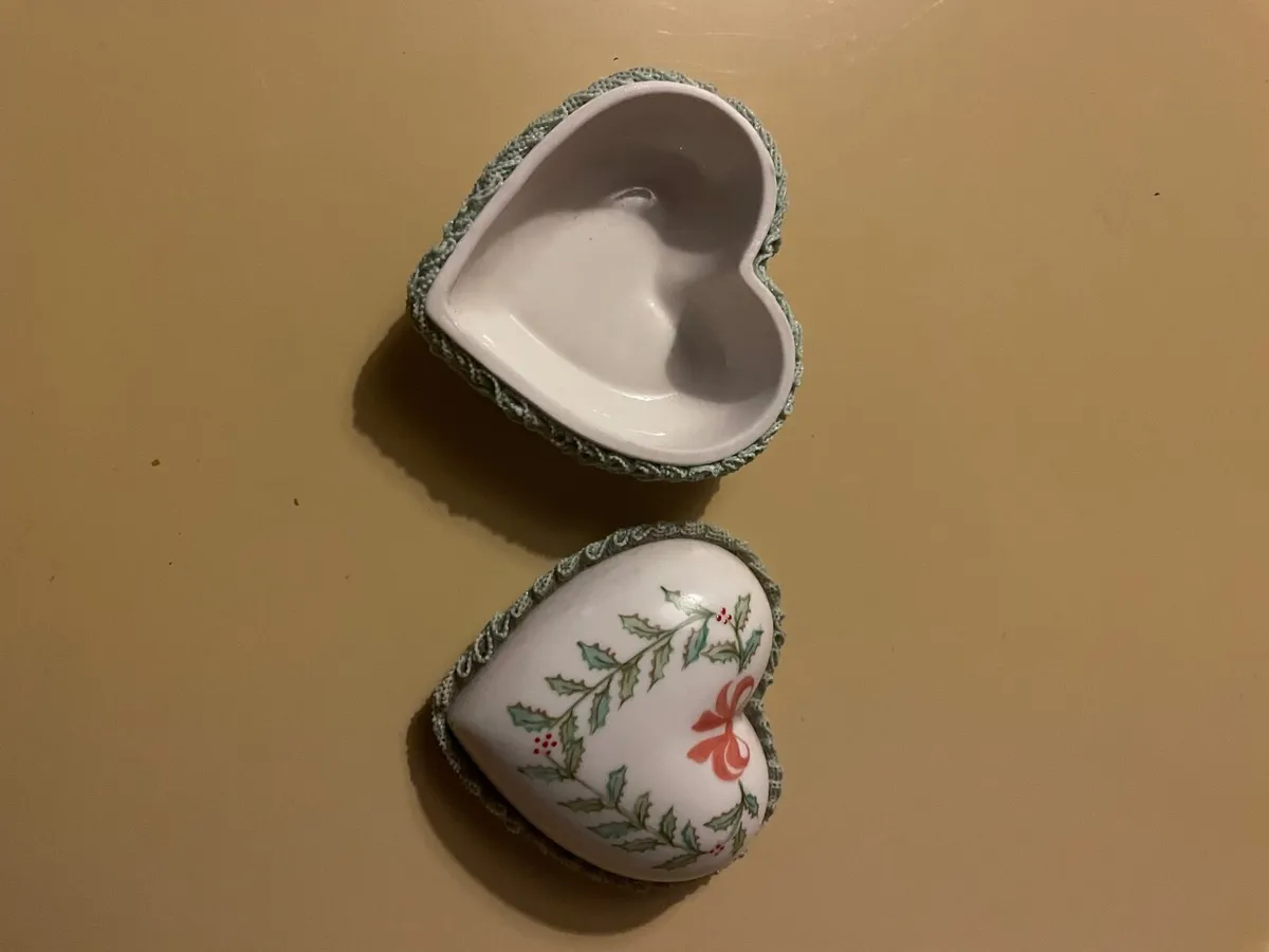 Irish Dresden trinket box - Image 3