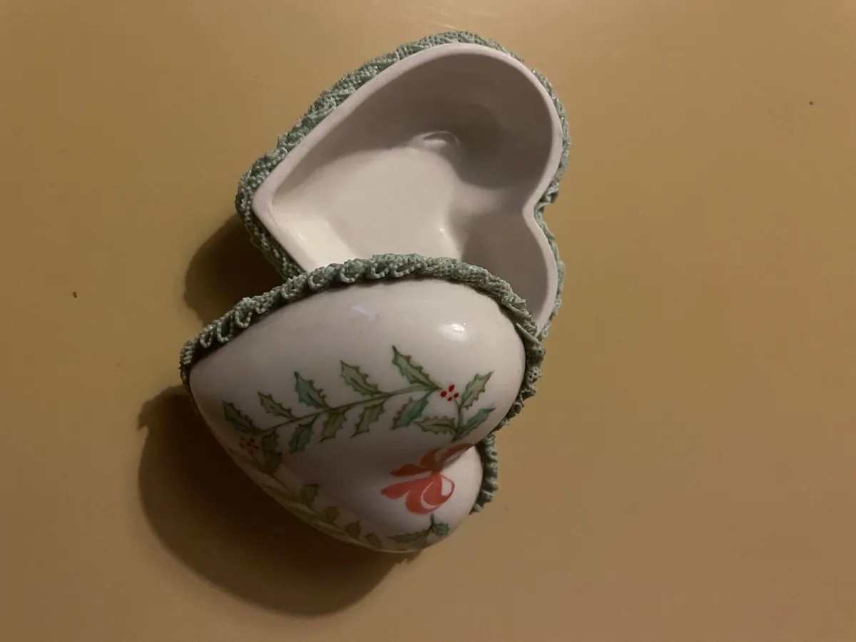 Irish Dresden trinket box - Image 4