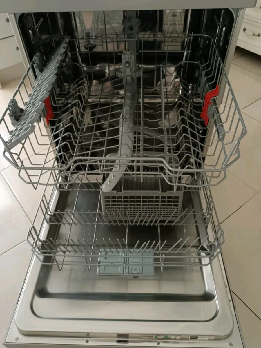 Dishwasher - Image 3