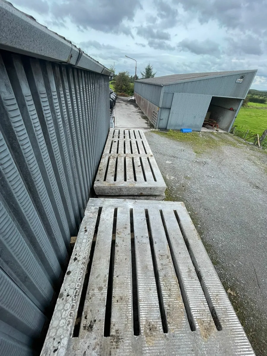 Slats - Image 2