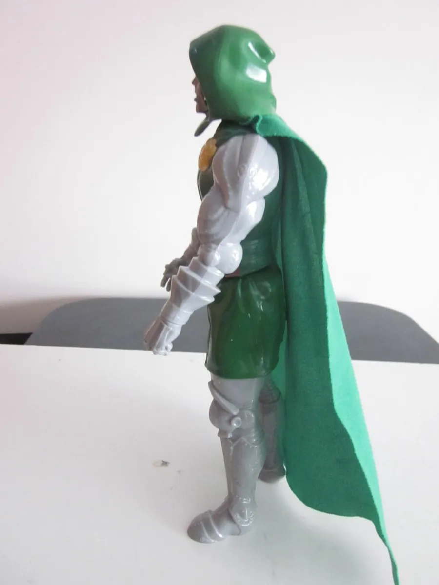 Marvel Avengers Titan Hero Series Dr Doom  Figure - Image 3