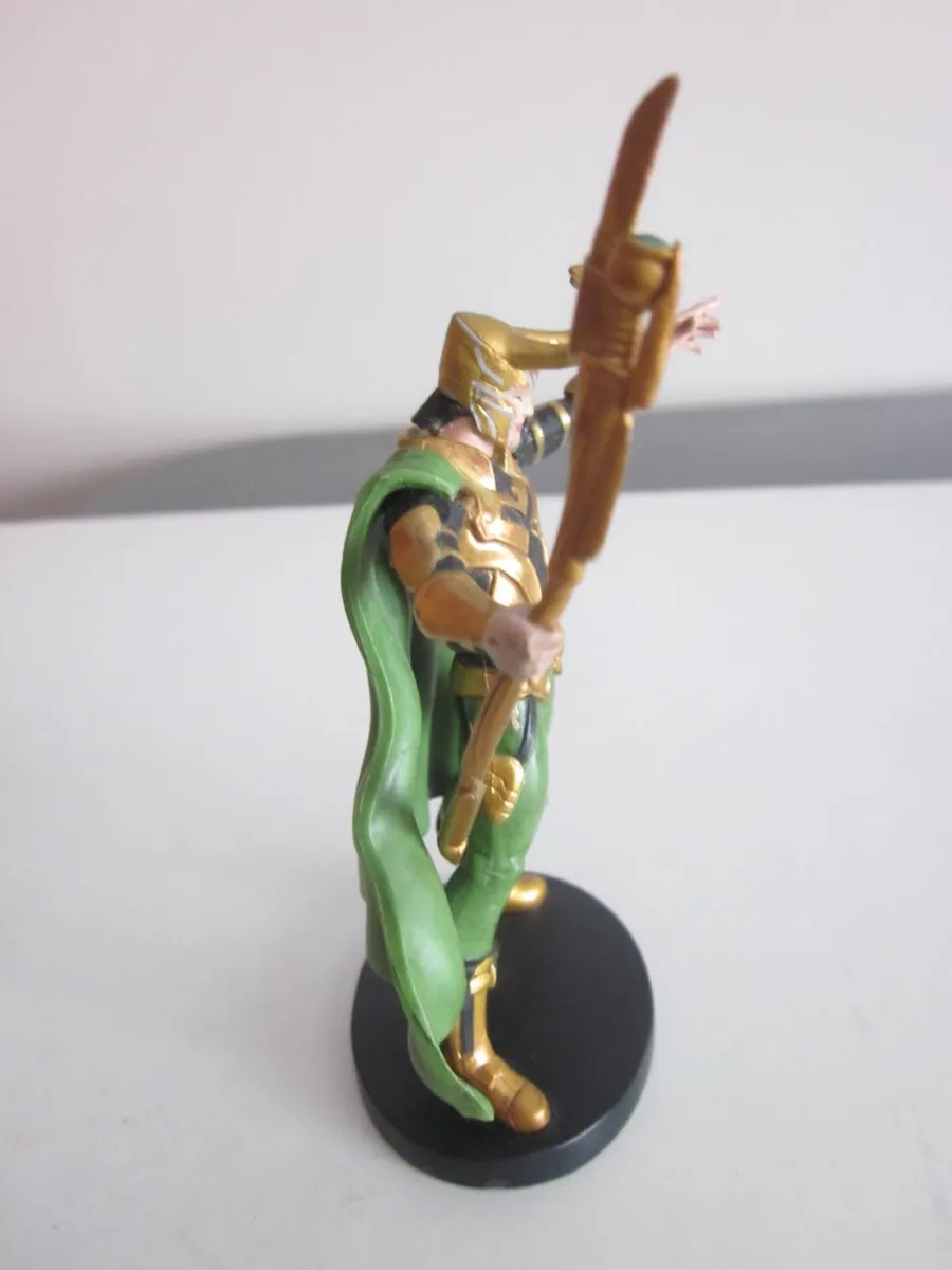 Marvel  Avengers Super Heroes Action Figure Loki - Image 3