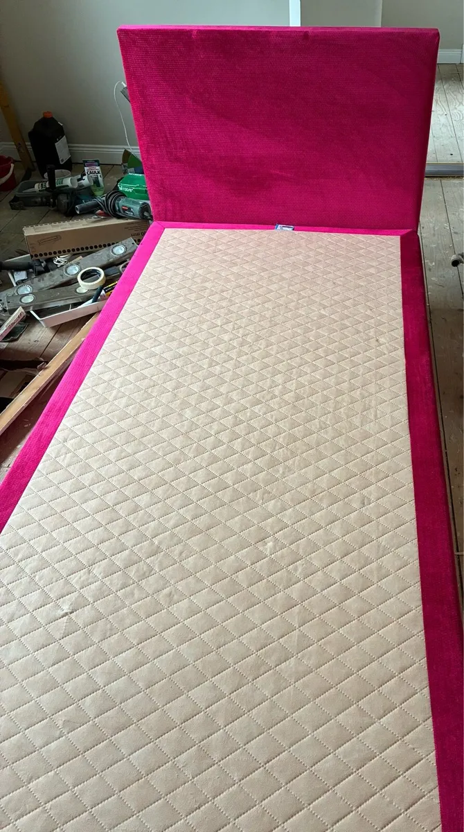Single bed - Image 2