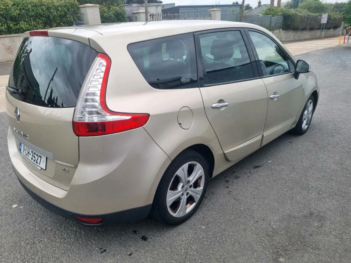 Car - Image 4