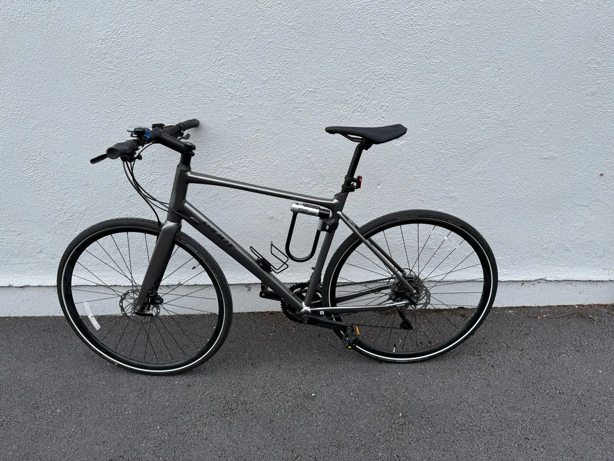 Giant FastRoad 1 City Bike - Image 1