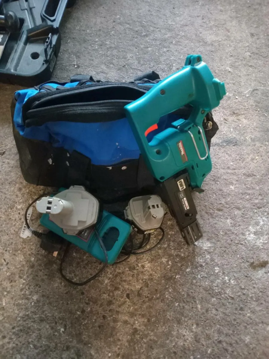 Assorted selction of power tools - Image 3