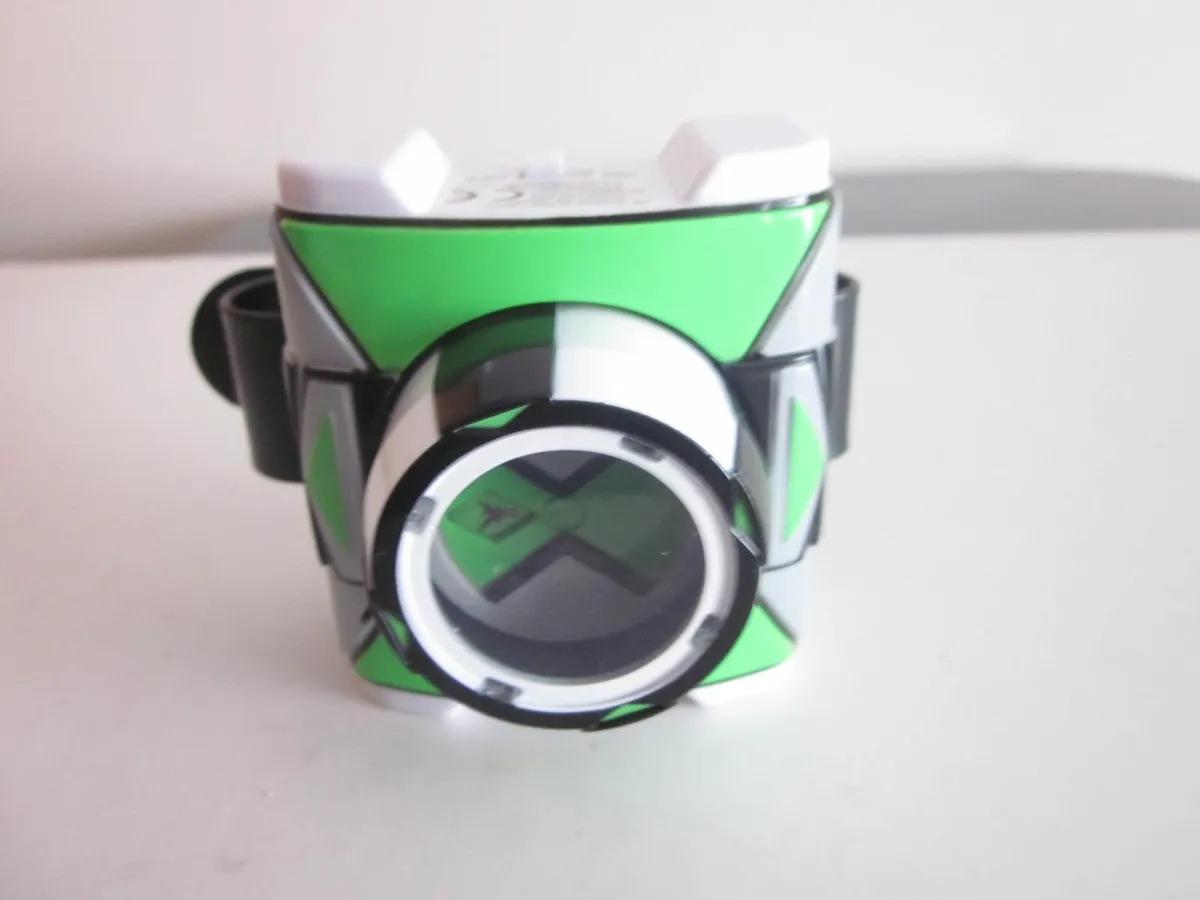 Ben 10 Electronic Omnitrix Watch Sounds/Lights - Image 2