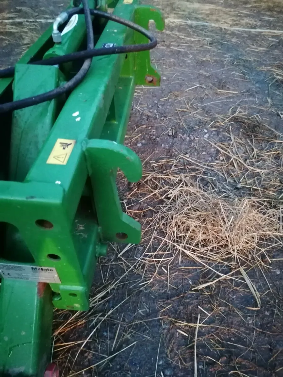 Loader bucket old type quicke brackets