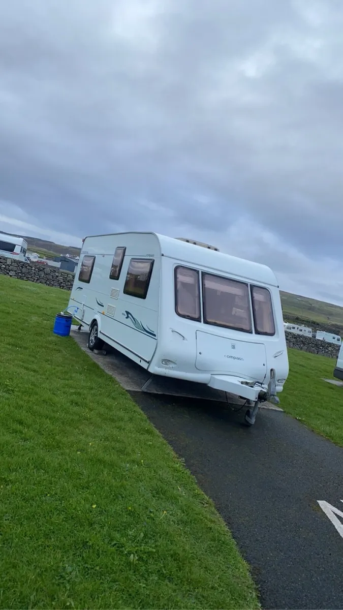 Compass Corona 524 (Fixed Bed) - Image 3