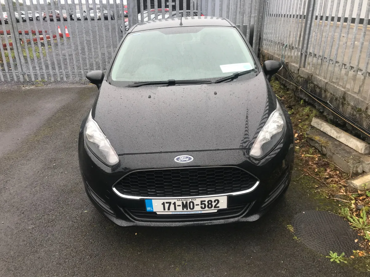Ford Fiesta 5dr 1.2 Petrol 2017 - Image 2