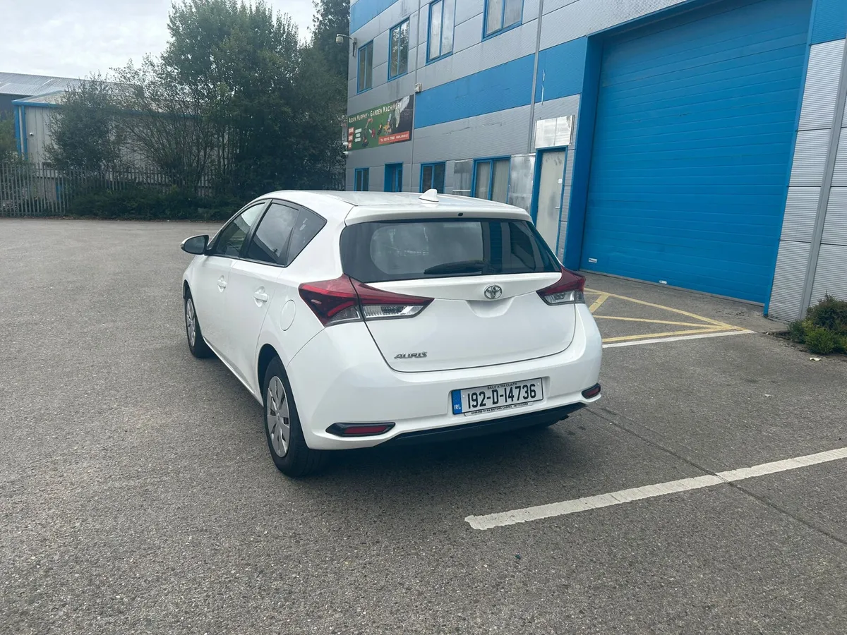 Toyota Auris 2019 - Image 3