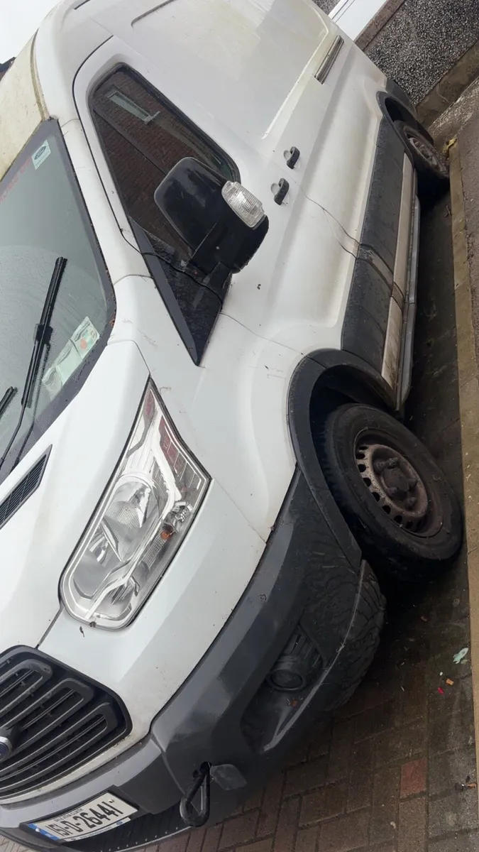 2015 ford transit - Image 2