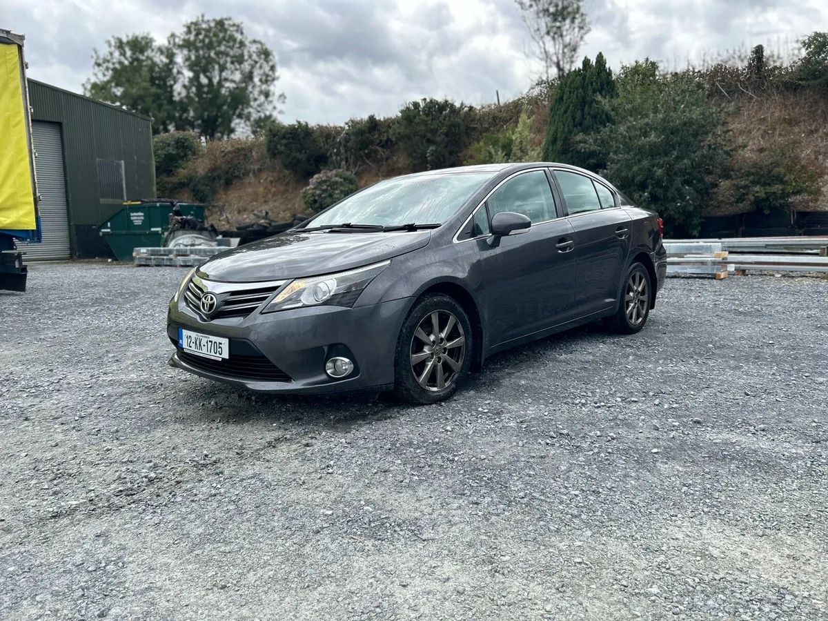 2012 Toyota avensis 2.0 Diesel - Image 1