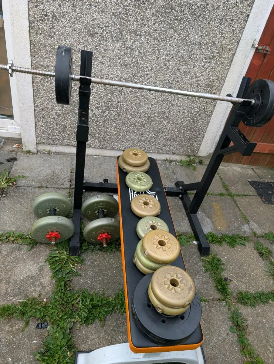 Must go tonight.weights,bench & free squat racks - Image 3