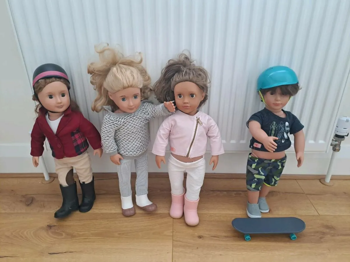 Our generation dolls plus accessories - Image 1