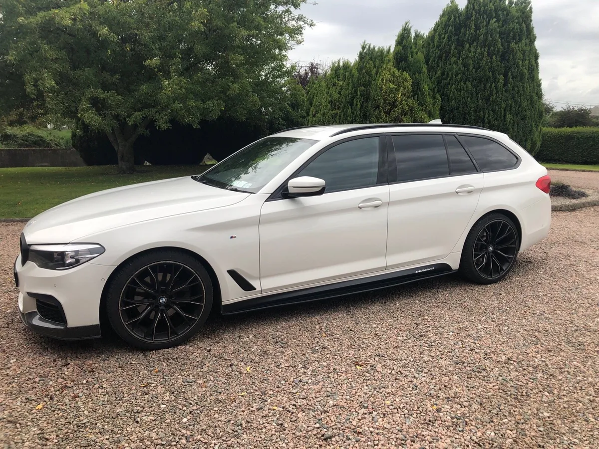 BMW 520D M Sport Touring - Image 2