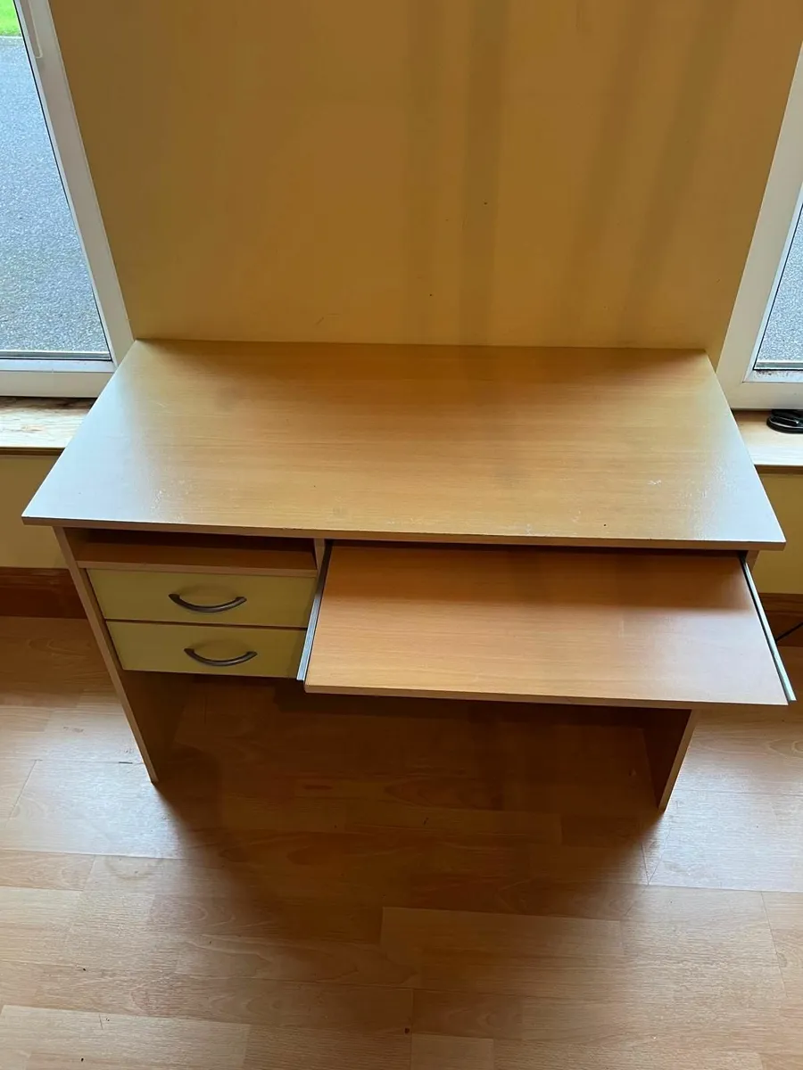 Office desk and office chair - Image 2