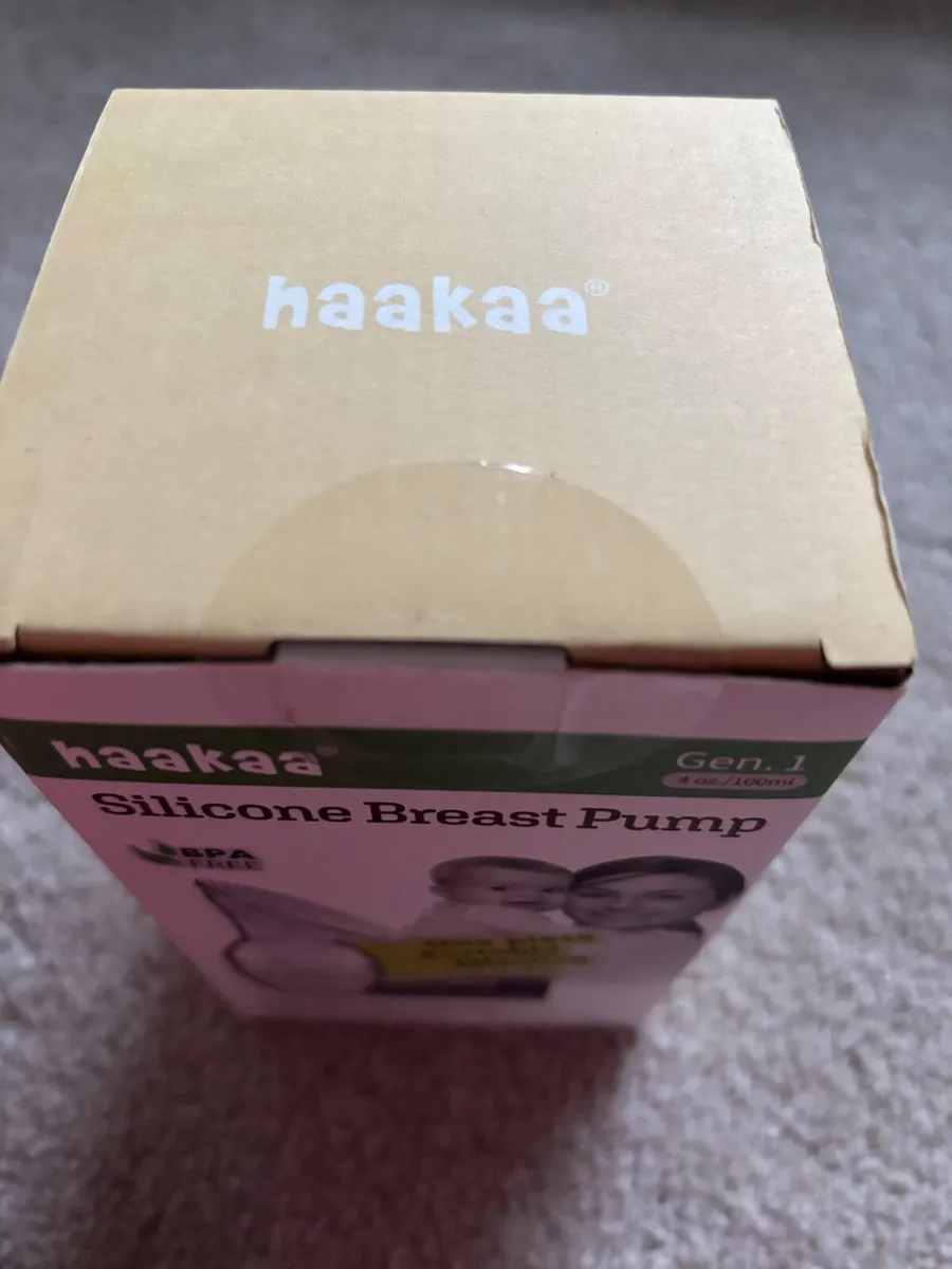 **Unopened** Mom Cozy M5 Wearable Breast Pumps - Image 4