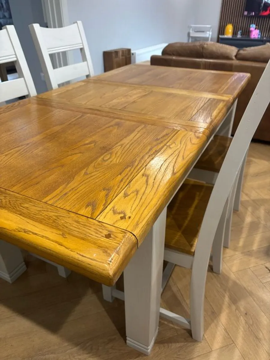 Extendable Oak & cream table with 4 chairs - Image 2