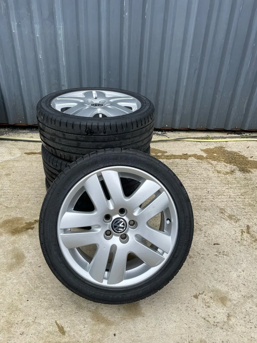 Vw Barcelona alloys - Image 1