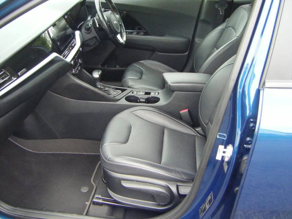 KIA NIRO 3  EV 1.6 HYBRID - Image 4