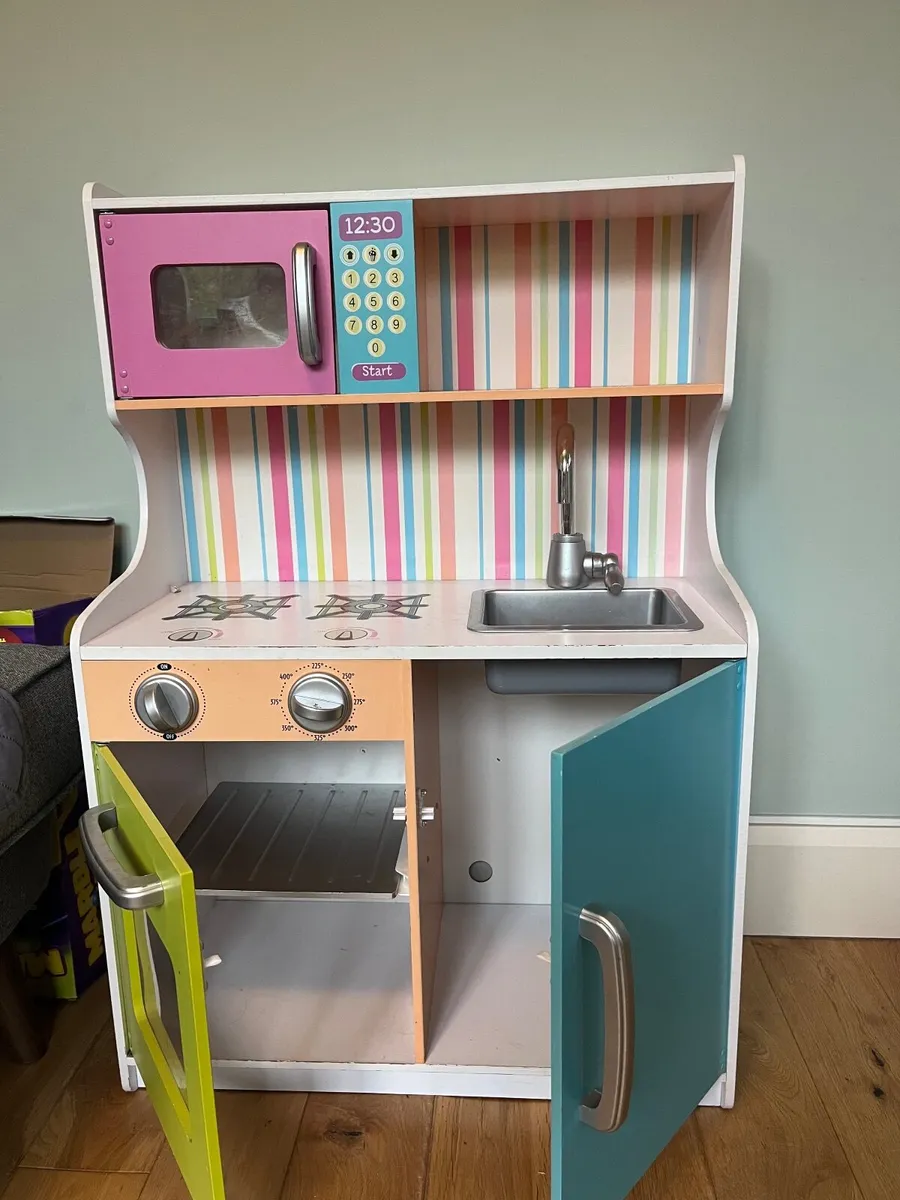 Play kitchen - Image 1