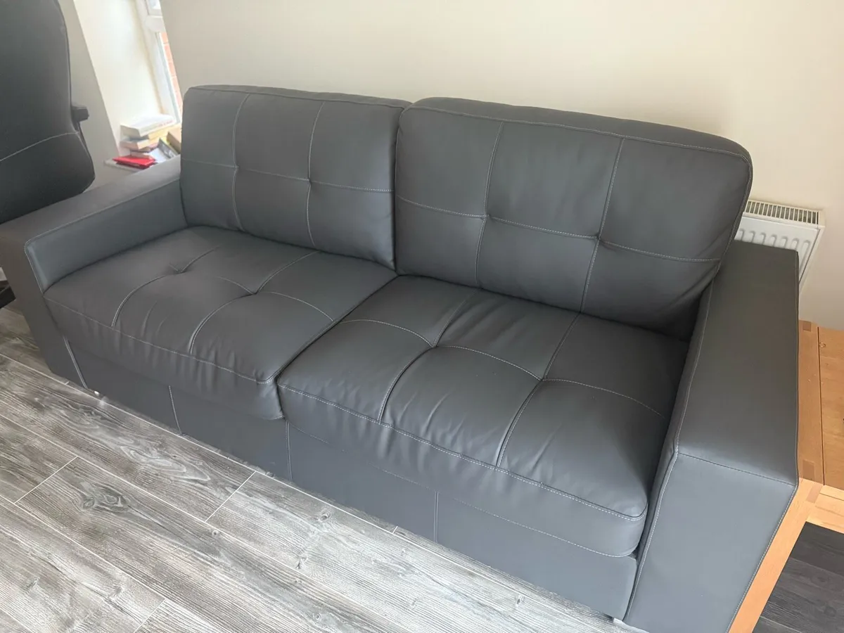Couch - Image 1