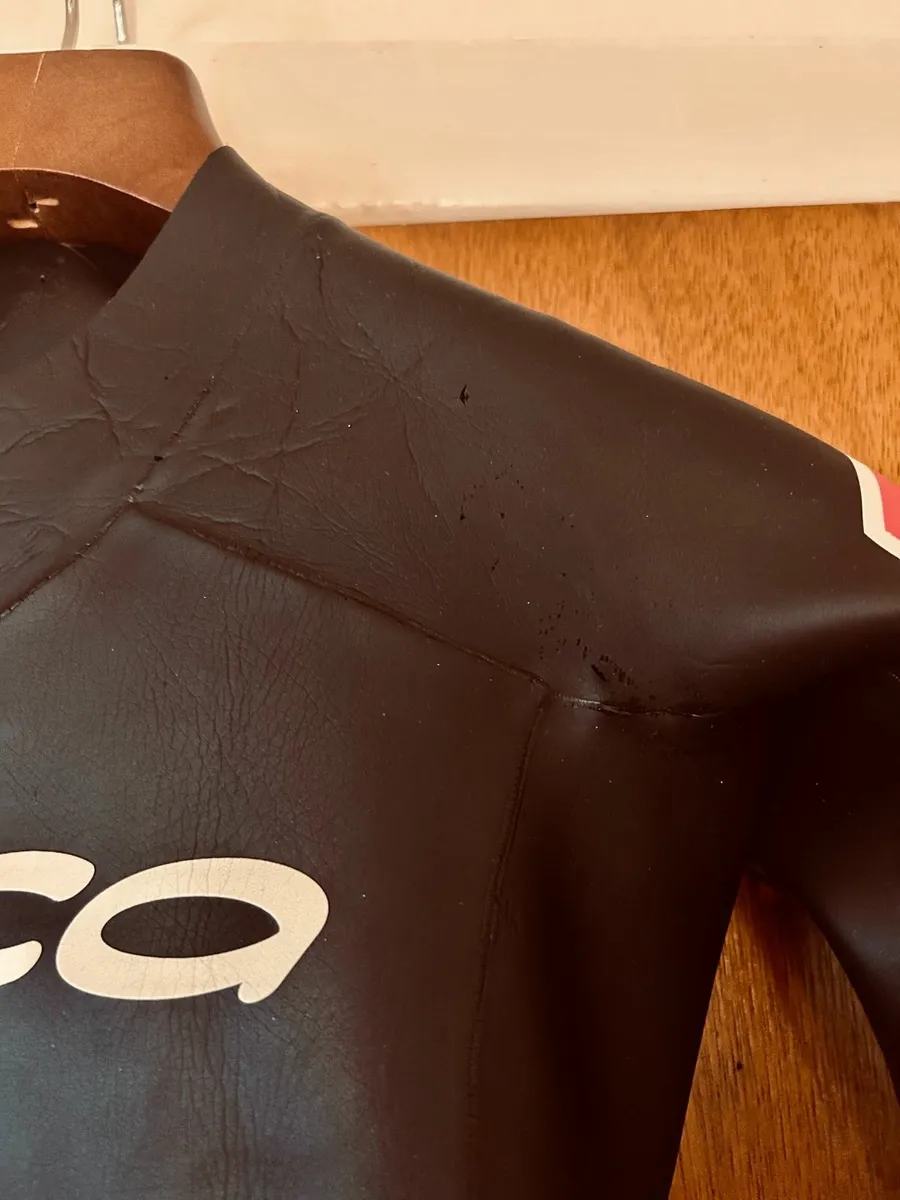 Orca TRN Wetsuit Medium, Perfect for Sea Swimming - Image 3