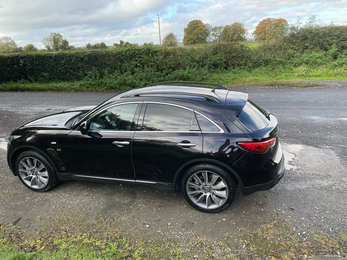 Infiniti qx70s - Image 3
