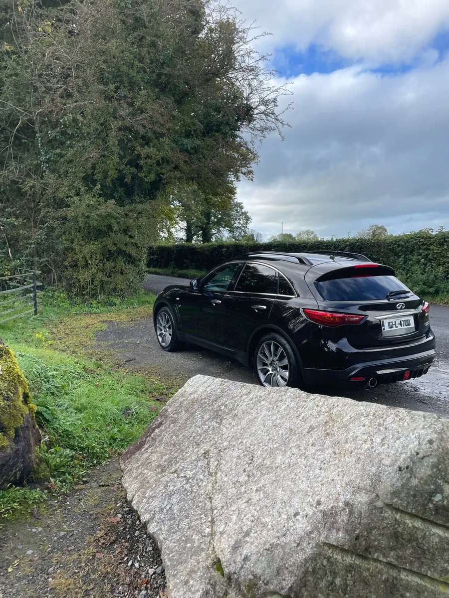 Infiniti qx70s - Image 1