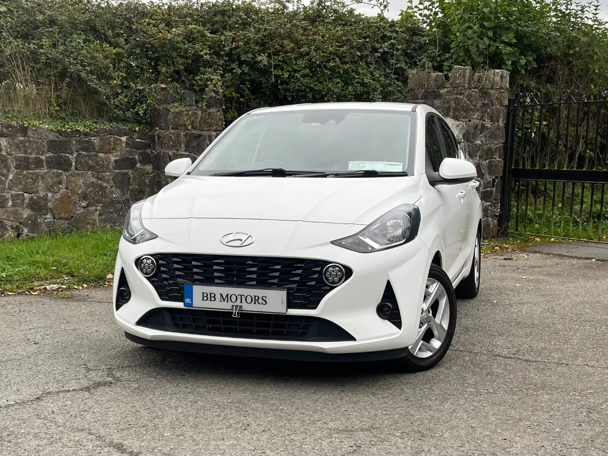 Hyundai i10 Deluxe - Image 4