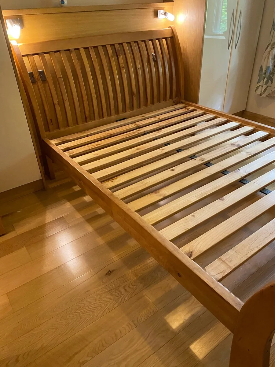 Solid Oak sleigh bed - Image 4