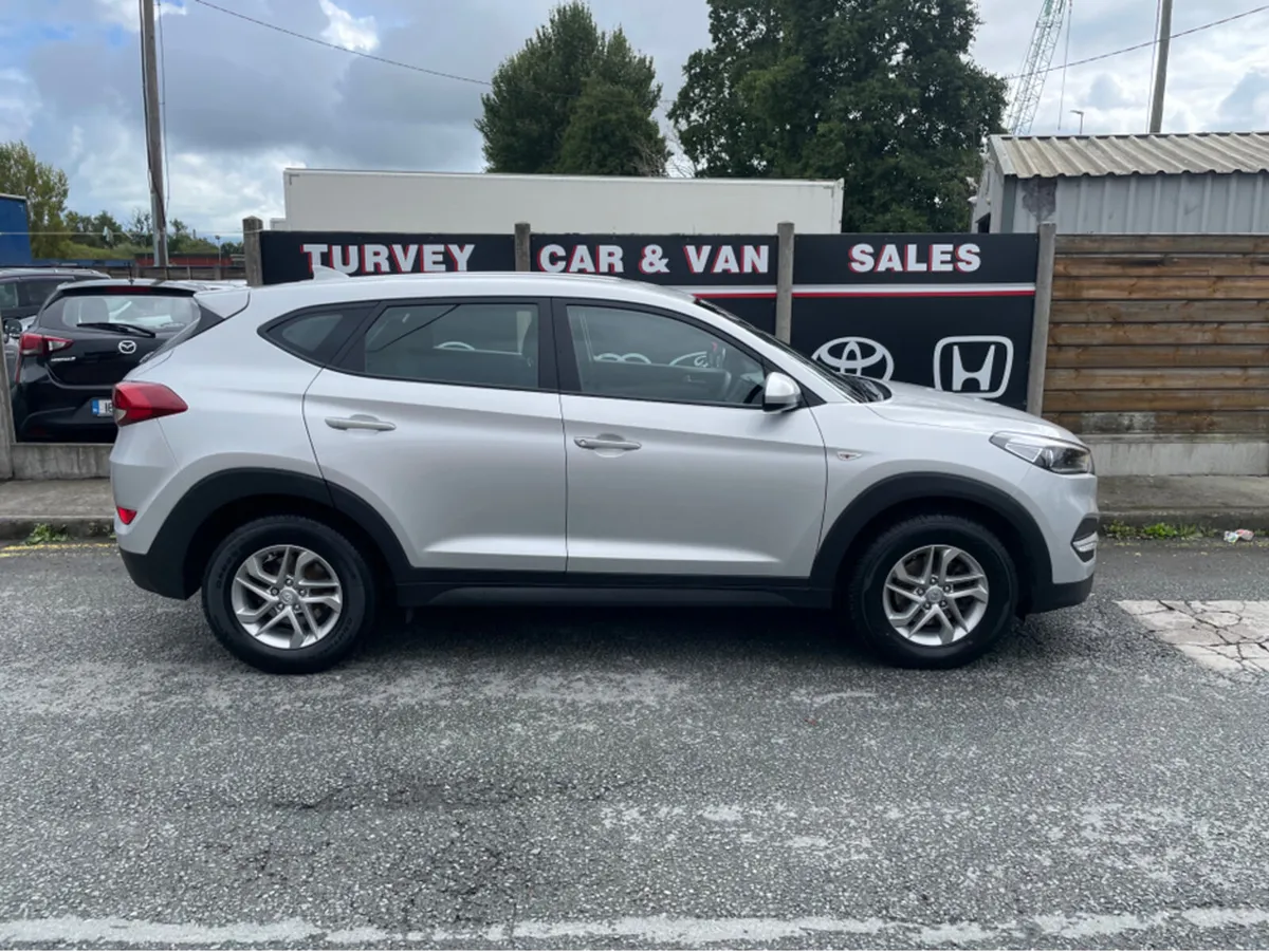 Hyundai Tucson 1.7 CRDI S BL/DR 2WD 5DR - Image 3