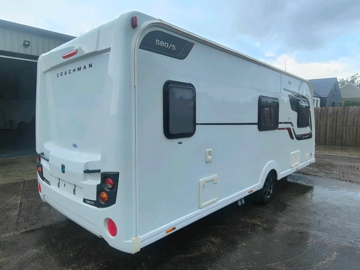 2015 Coachman 580/5 Rear fixed bunks - Image 3