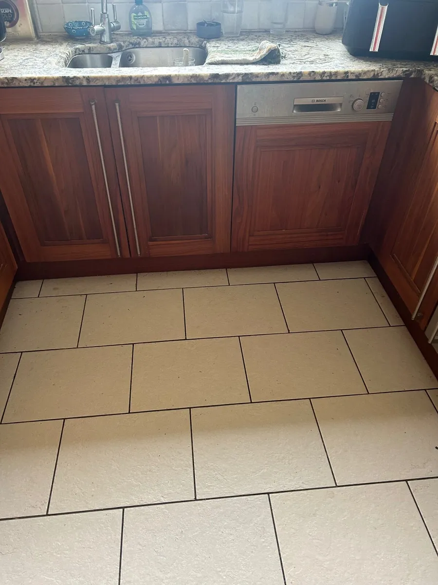 Kitchen - Image 4