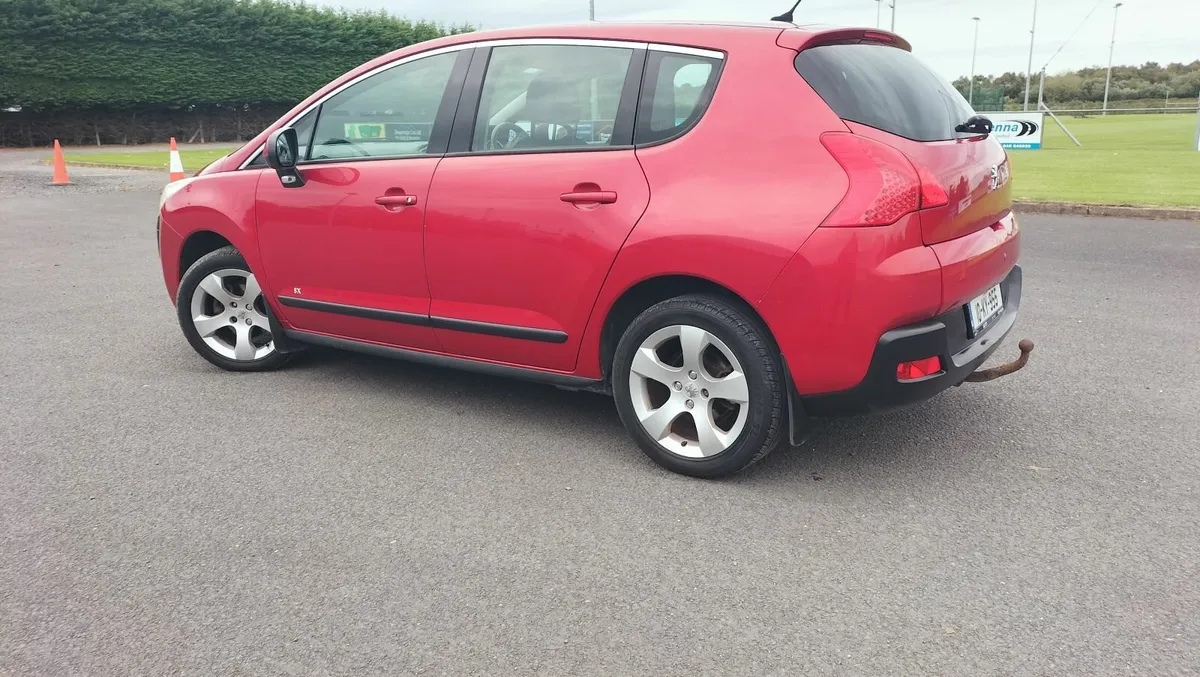 10 PEUGEOT 3008 LONG NCT AUTOMATIC - Image 3