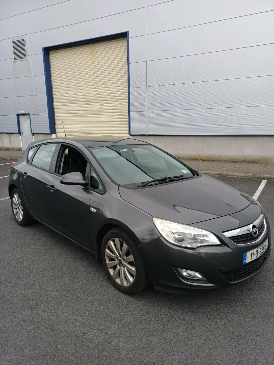 OPEL ASTRA 2011 NEW NCT 8/26 ONLY 190KM 1.3 DIESEL - Image 1