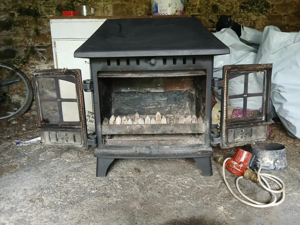 Hunter Stove with Boiler - Image 3