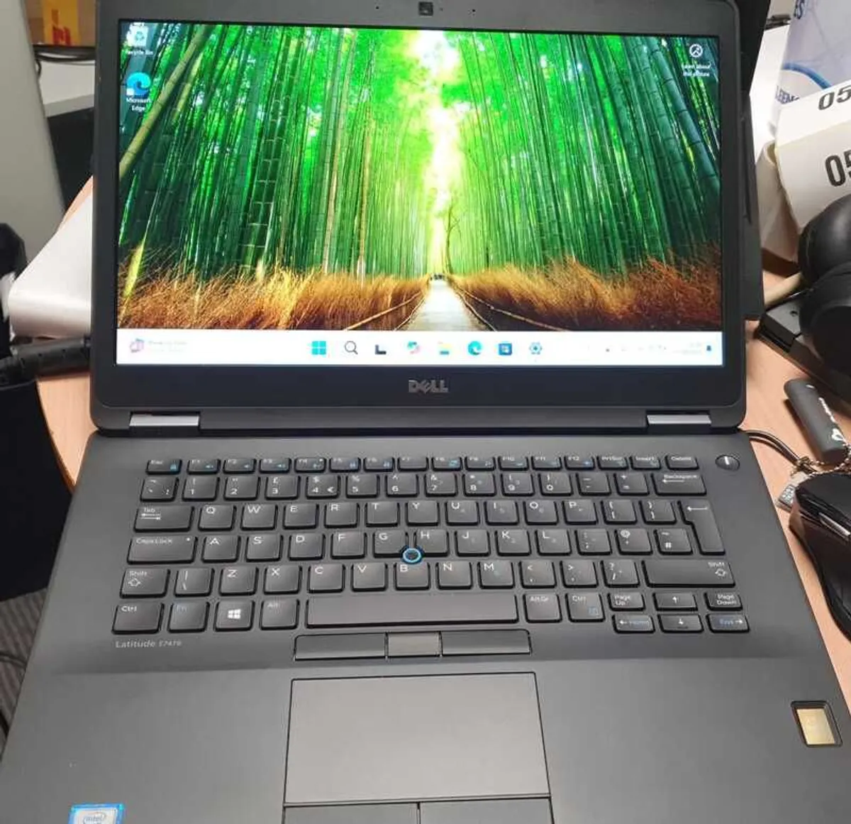 Dell Latitude E7470 Laptop | i7 6th Gen | 16GB RAM | 256AND512GB SSD - Image 1