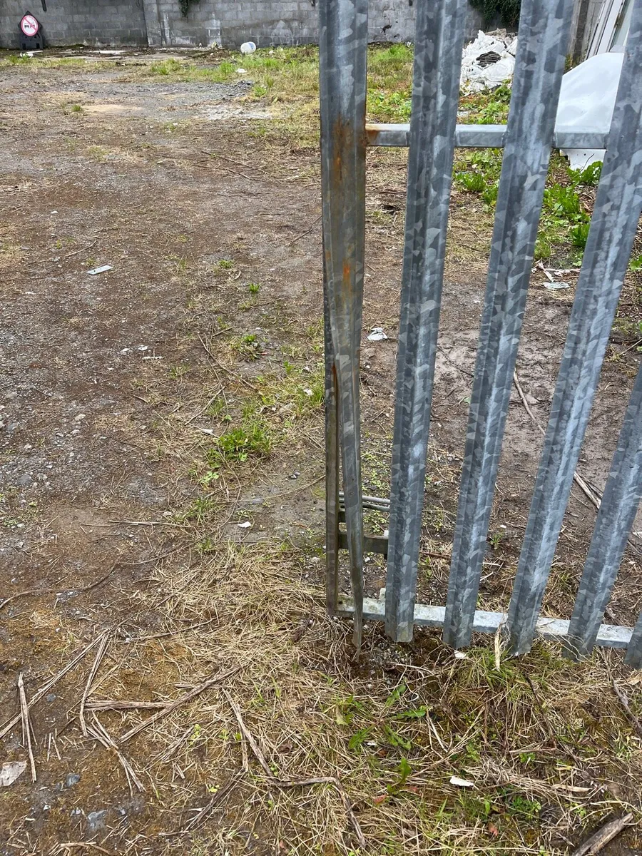 Galvanised gates - Image 3