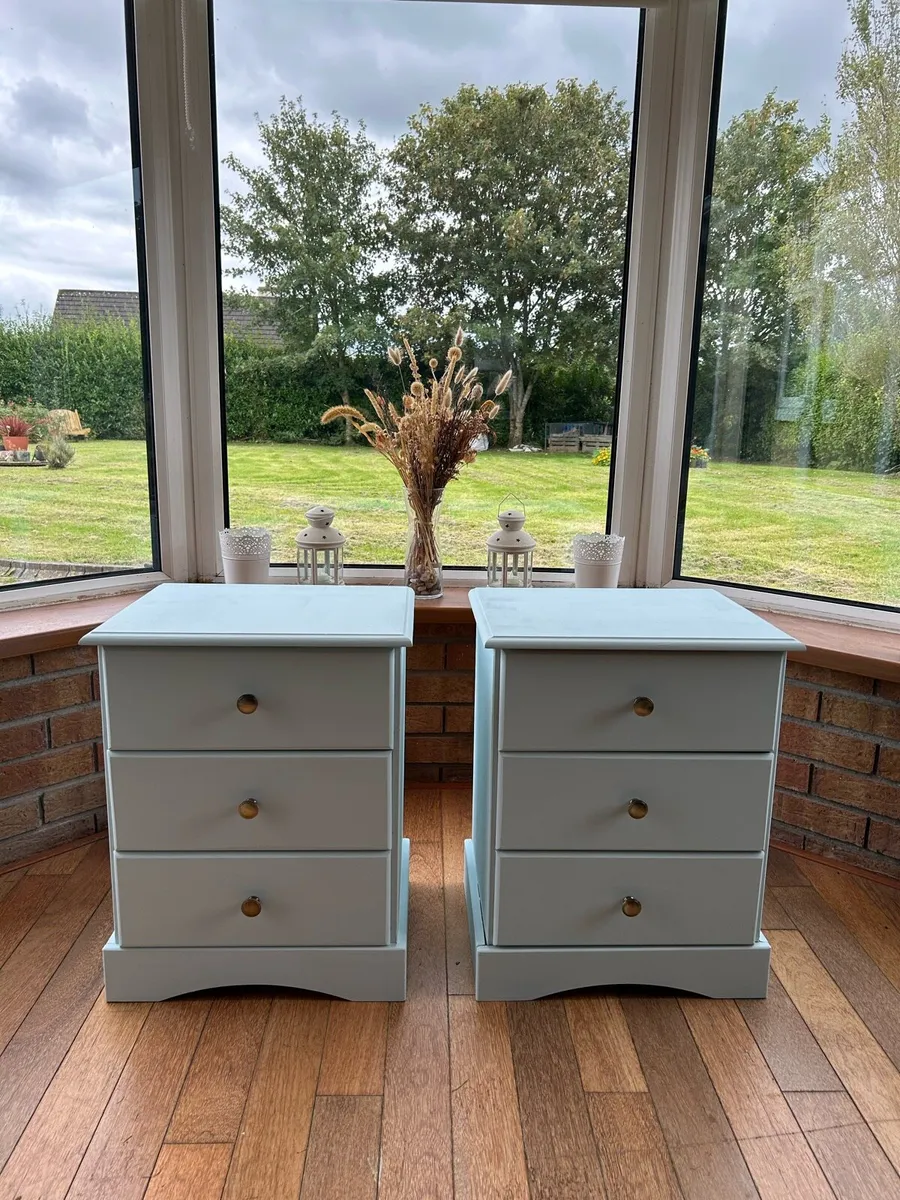Bedside tables - Image 2