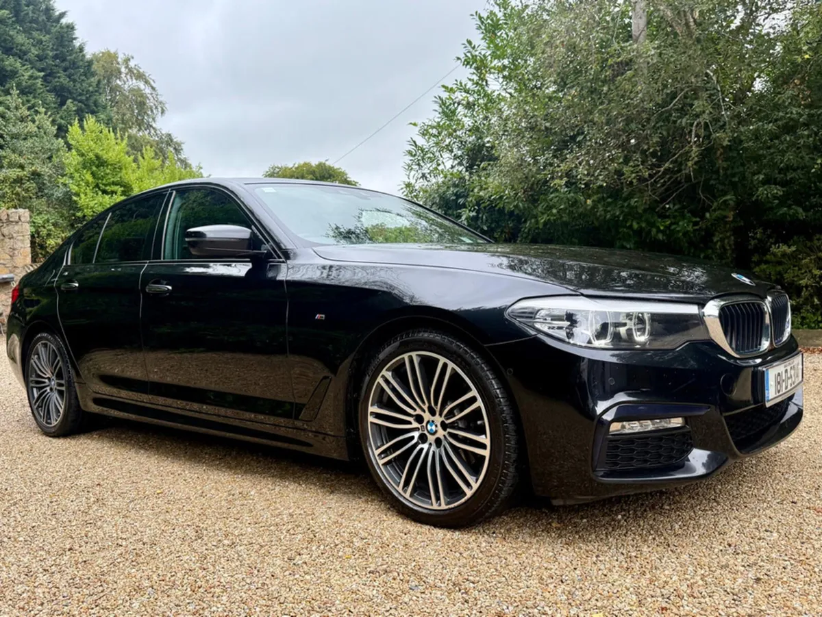 BMW 5-Series 520D M SPORT *F.BMW.S.H* - Image 2
