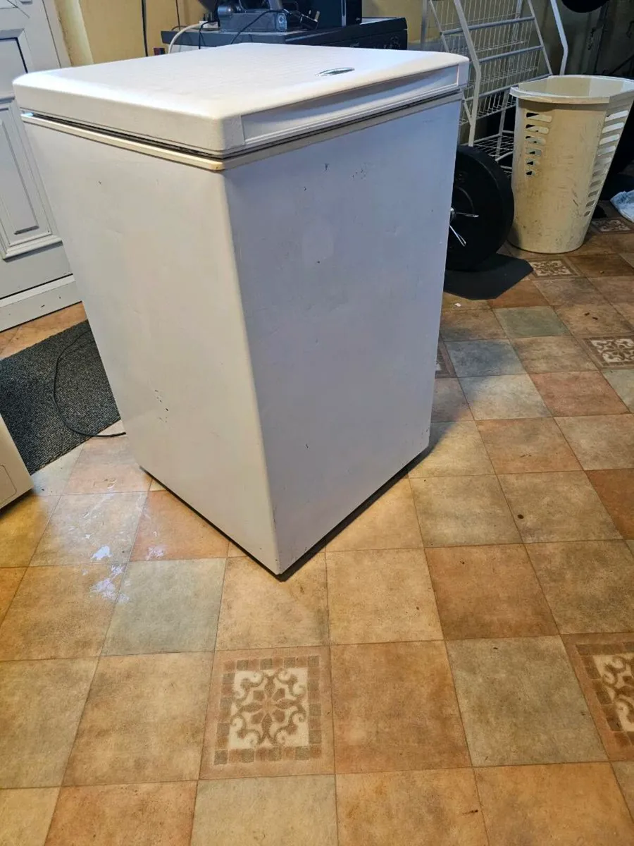 Chest freezer, Whirlpool - Image 2